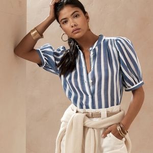 XL Banana Republic short sleeve blue stripe ramie blouse